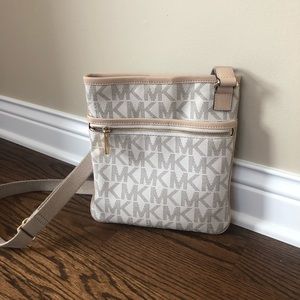 White Michael Kors Purse